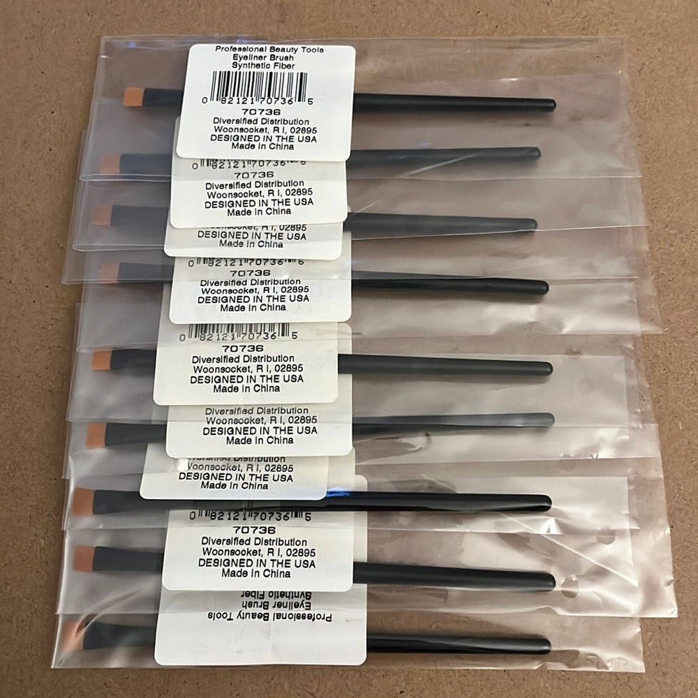 *NEW* Professional Beauty Tools Eyeliner Brush Synthetic Fiber x9